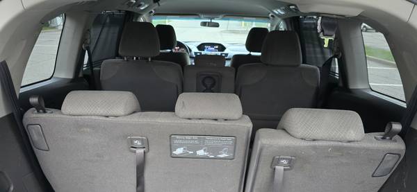 2016 Honda Odyssey EX Passenger Van Automatic — photo 10
