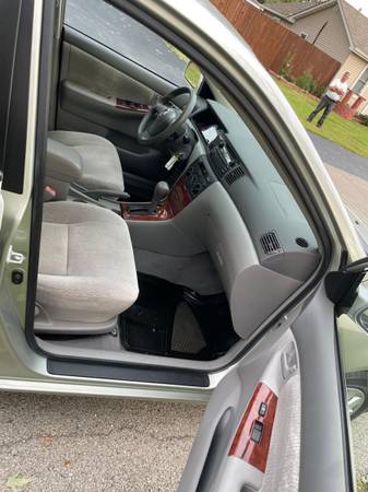 2003 Toyota Corolla LE — photo 6