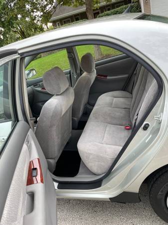 2003 Toyota Corolla LE — photo 7