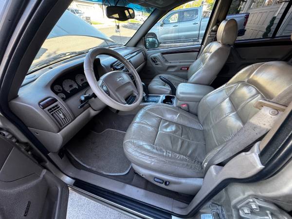 2002 Jeep Grand Cherokee Limited 4dr 4x2 Automatic — photo 9