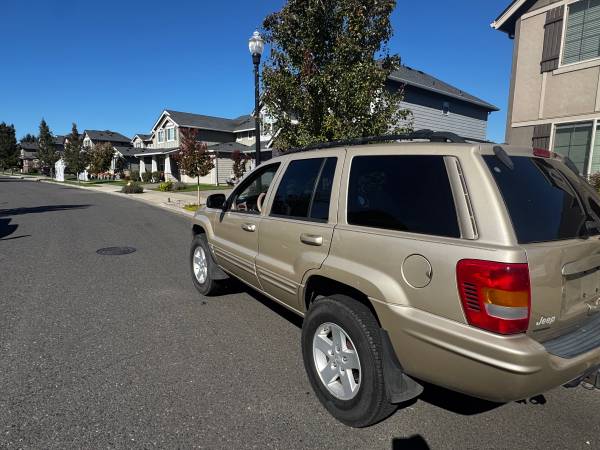 2002 Jeep Grand Cherokee Limited 4dr 4x2 Automatic — photo 3