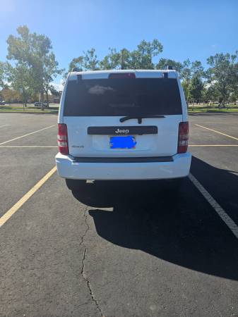 2012 Jeep Liberty Sport 4dr 4x2 Automatic — photo 4