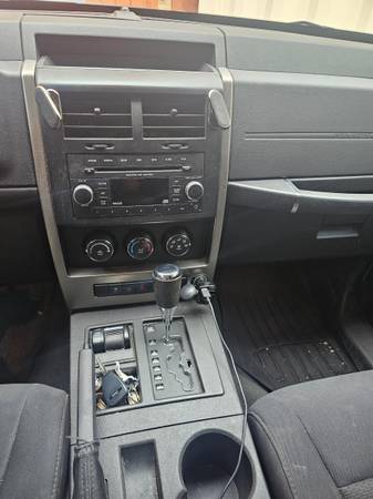2012 Jeep Liberty Sport 4dr 4x2 Automatic — photo 6