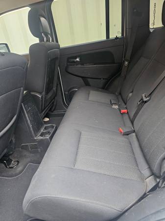 2012 Jeep Liberty Sport 4dr 4x2 Automatic — photo 8