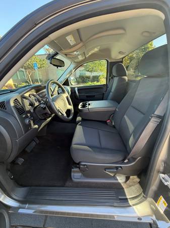 2013 GMC Sierra 1500 SLE 4x2 Regular Cab 8 ft. box 133 in. WB Automatic — photo 12