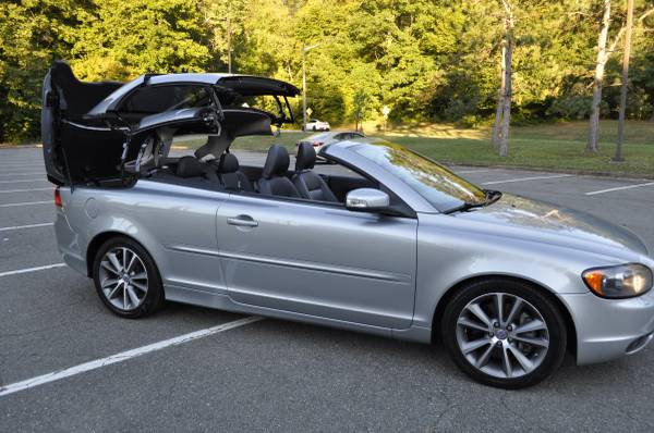 2010 Volvo C70 T5 — photo 2