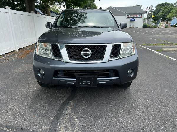 2012 Nissan Pathfinder Silver 4dr 4x4 Automatic — photo 2