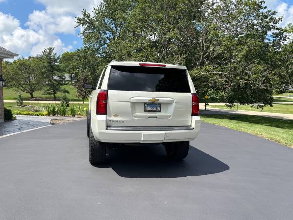 2015 Chevrolet Tahoe LTZ 4x2 Automatic — photo 9