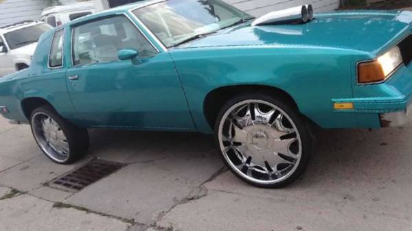 1987 Oldsmobile Cutlass Supreme Base 4dr Sedan — photo 5