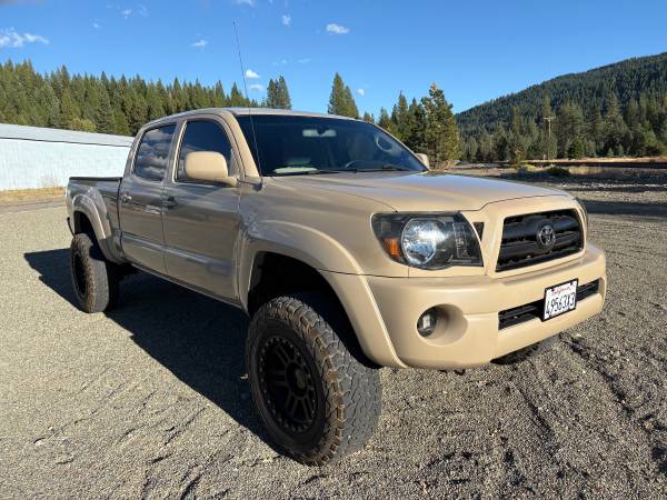 2005 Toyota Tacoma Base V6 — photo 1