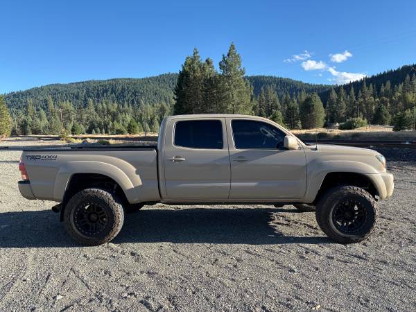 2005 Toyota Tacoma Base V6 — photo 2