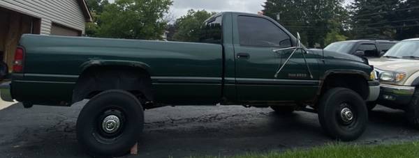 1998 Dodge RAM 2500 ST 4dr Extended Cab LB — photo 2