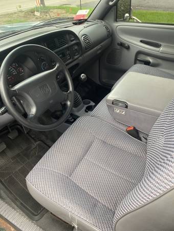 1998 Dodge RAM 2500 ST 4dr Extended Cab LB — photo 8