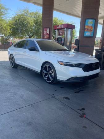 2025 Honda Accord Hybrid Sport-L Sedan Front Wheel Drive CVT — photo 4