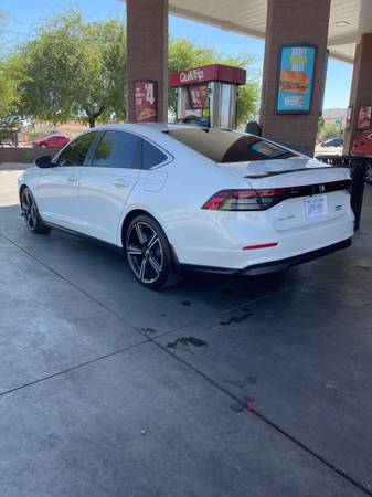 2025 Honda Accord Hybrid Sport-L Sedan Front Wheel Drive CVT — photo 1
