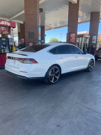 2025 Honda Accord Hybrid Sport-L Sedan Front Wheel Drive CVT — photo 2
