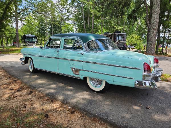 1954 Lincoln Capri — photo 1