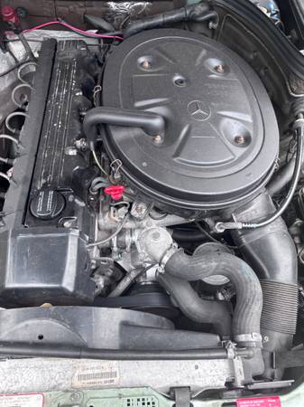 1989 Mercedes-Benz 300te — photo 12