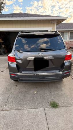 2011 Toyota Highlander Hybrid Limited V6 — photo 8