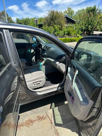 2011 Toyota Highlander Hybrid Limited V6 — photo 6