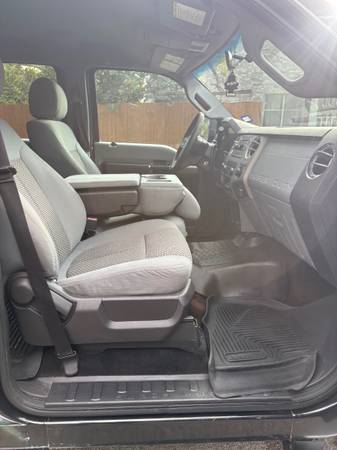 2013 Ford E 350 Super Duty XL Wagon Automatic — photo 9