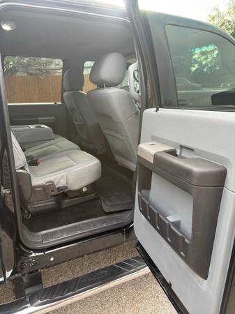 2013 Ford E 350 Super Duty XL Wagon Automatic — photo 12
