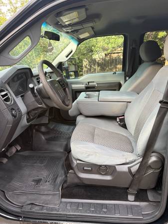 2013 Ford E 350 Super Duty XL Wagon Automatic — photo 7