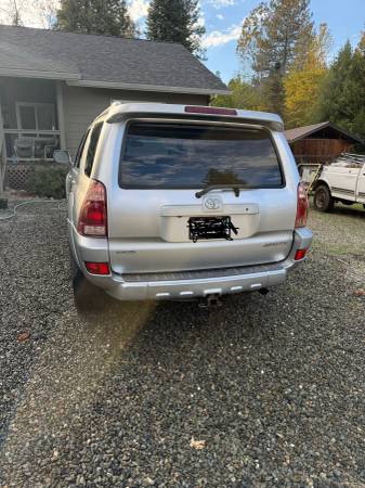 2004 Toyota 4runner SR5 V8 4x2 Automatic — photo 4