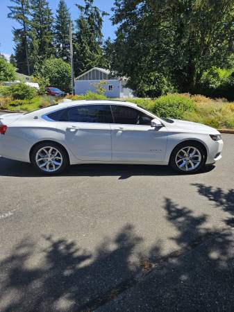 2017 Chevrolet Impala LT w 3LT CNG 4dr Sedan Automatic — photo 1