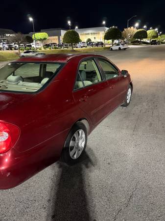 2003 Toyota Camry LE 4dr Sedan Automatic — photo 4