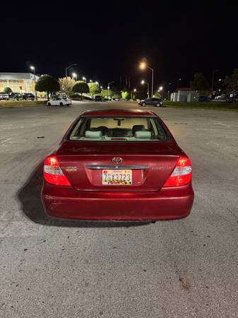 2003 Toyota Camry LE 4dr Sedan Automatic — photo 3