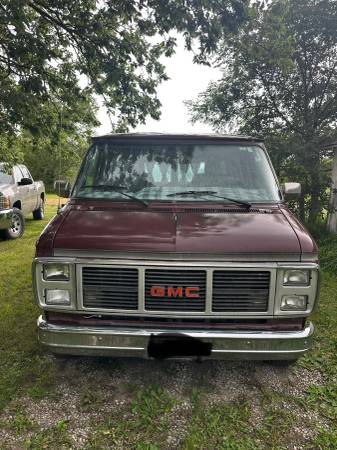 1987 GMC Vandura G15 3dr 00 Cargo Van — photo 1