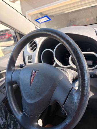 2010 Pontiac Vibe Base — photo 7