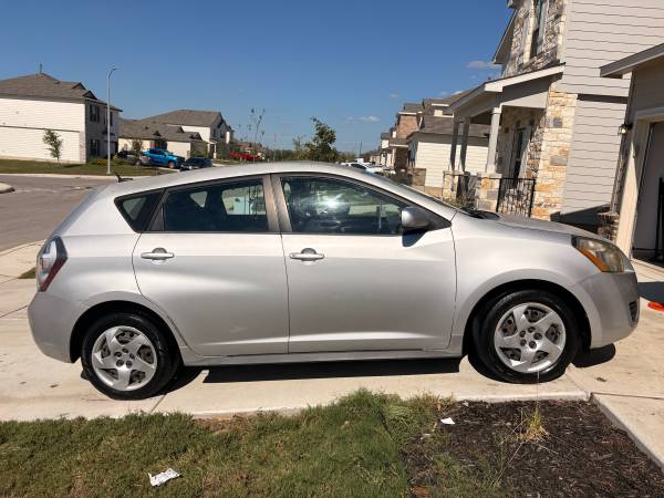 2010 Pontiac Vibe Base — photo 3