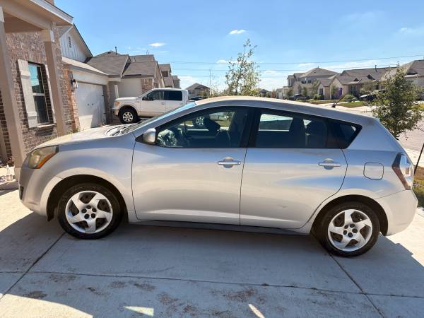 2010 Pontiac Vibe Base — photo 4