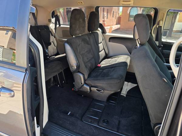2015 Dodge Grand Caravan SE Front-wheel Drive Passenger Van Automatic — photo 9