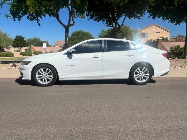 2018 Chevrolet Malibu LT 4dr Sedan Automatic — photo 1