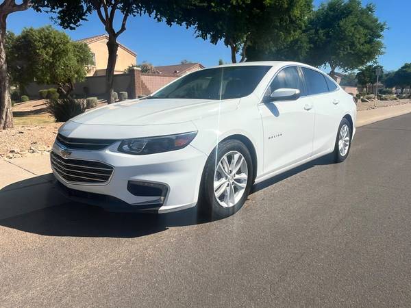 2018 Chevrolet Malibu LT 4dr Sedan Automatic — photo 2