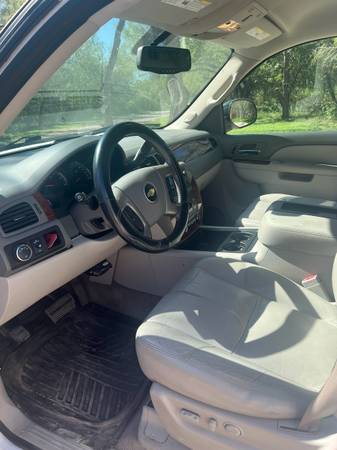 2013 Chevrolet Tahoe LT 4x2 Automatic — photo 5
