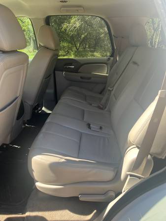 2013 Chevrolet Tahoe LT 4x2 Automatic — photo 7