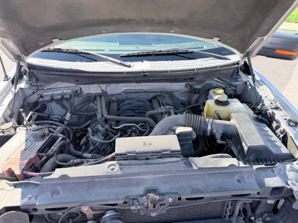 2014 Ford F-150 Platinum — photo 8