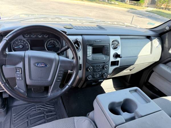 2014 Ford F-150 Platinum — photo 9