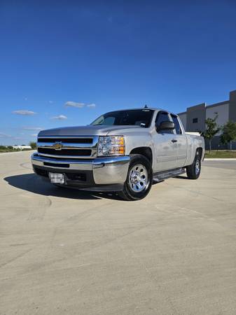 2011 Chevrolet Silverado 1500 LT — photo 2
