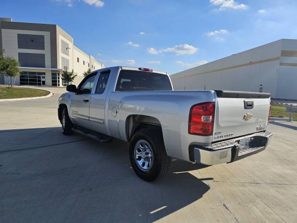 2011 Chevrolet Silverado 1500 LT — photo 10