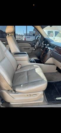2012 GMC Yukon SLT 4x2 Automatic — photo 5
