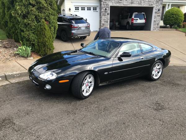 2001 Jaguar XK8 Base — photo 2