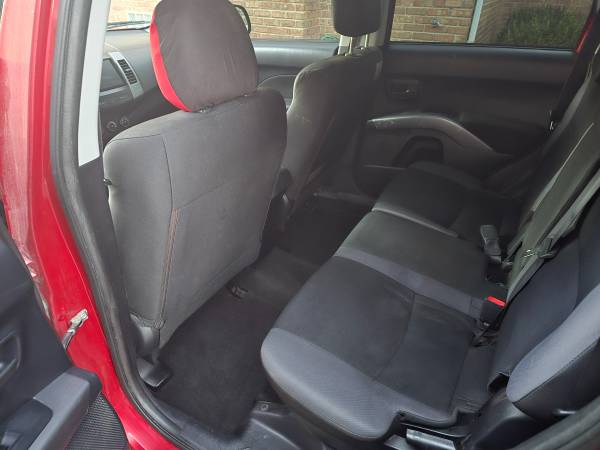 2009 Mitsubishi Outlander SE 4dr 4x4 CVT — photo 7