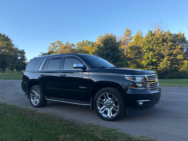 2017 Chevrolet Tahoe Premier 4x4 Automatic — photo 3