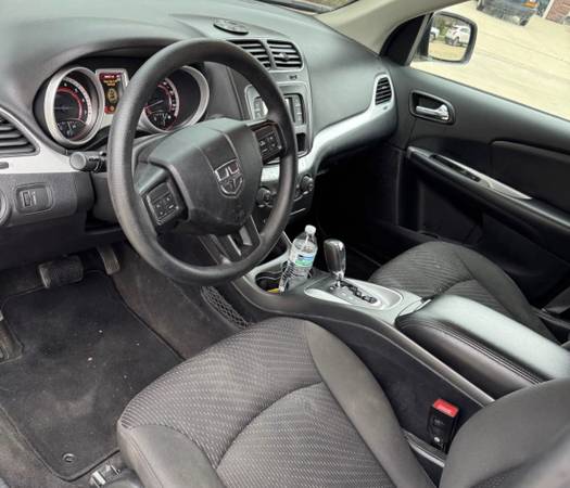 2018 Dodge Journey SXT 4dr All-wheel Drive Automatic — photo 6