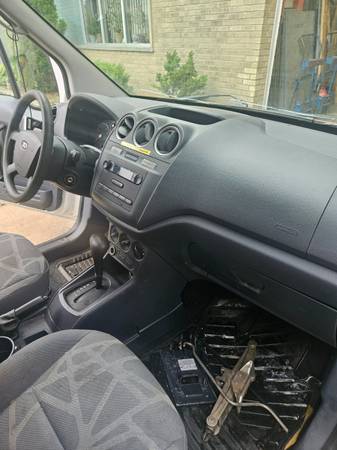 2012 Ford Transit Connect XL — photo 8